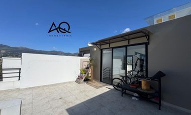 Casa en venta en Loja sector Altos del Valle
