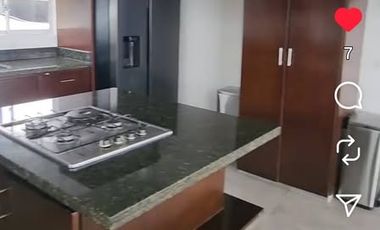 Arriendo de espectacular casa familiar en Cerros de Yerbabuena. SOPO  Disfrute de la tranquilidad y el espacio en esta impresionante casa de 440 m² ub