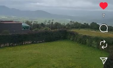 Arriendo de espectacular casa familiar en Cerros de Yerbabuena. SOPO  Disfrute de la tranquilidad y el espacio en esta impresionante casa de 440 m² ub