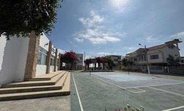 VILLAMIL PLAYAS VENDO CASA EN URB. ACAPULCO CON SALIDA AL MAR