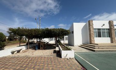 VILLAMIL PLAYAS VENDO CASA EN URB. ACAPULCO CON SALIDA AL MAR