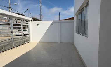 VILLAMIL PLAYAS VENDO CASA EN URB. ACAPULCO CON SALIDA AL MAR