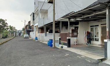 DIIJUAL RUMAH MINIMALIS LOKASI STRATEGIS DALAM KOMPLEK CIGANITRI BANDUNG