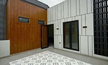 Rumah Modern Scandinavian 2 Lantai di Potorono Banguntapan