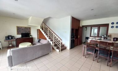 RUMAH BAGUS MINIMALIS SAYAP DAGO View Valley Udara Sejuk di Bandung Utara