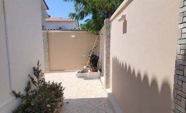 En venta lujosa casa esquinera en Ciudad Celeste, primeras etapas, Nuevo Samborondon