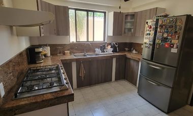 En venta lujosa casa esquinera en Ciudad Celeste, primeras etapas, Nuevo Samborondon