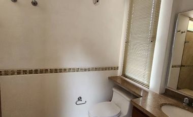 Espectacular casa en arriendo en Encenillos de Sindamanoy, Chía  ¡Vive en el paraíso de la tranquilidad! Esta hermosa casa de 3 habitaciones, ubicada