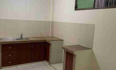 CASA RENTERA DE VENTA EN
VERNAZA NORTE