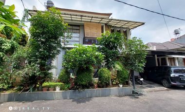 RUMAH Di Lingkungan Cluster Exclusive Tengah Kota Bandung