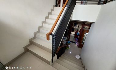 RUMAH Di Lingkungan Cluster Exclusive Tengah Kota Bandung