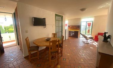 Renta suite amueblada con servicios, 2 recámaras. Santa Cruz Buenavista. Zavaleta y Recta Cholula