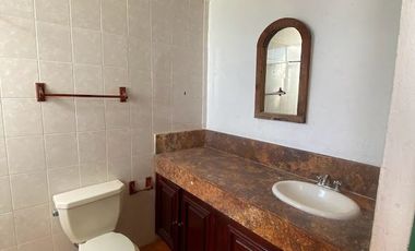 Renta suite amueblada con servicios, 2 recámaras. Santa Cruz Buenavista. Zavaleta y Recta Cholula