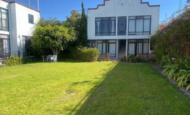 Renta suite amueblada con servicios, 2 recámaras. Santa Cruz Buenavista. Zavaleta y Recta Cholula