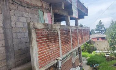 CASA EN VENTA EN HUITZILAC CON 4 LOCALES  COMERCIALES