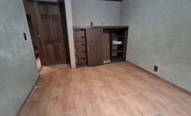 Hermosa Casa con 4 Recámaras en Venta. Llano de Los Báez, Ecatepec