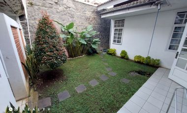 RUMAH BAGUS MAINROAD kurang dari 100 meter ke Griya Arcamanik Bandung