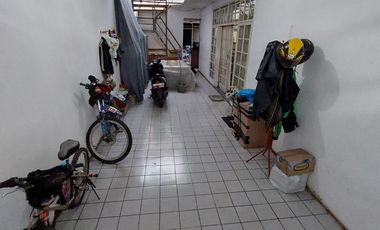 RUMAH BAGUS MAINROAD kurang dari 100 meter ke Griya Arcamanik Bandung