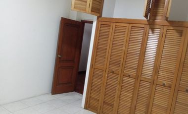 En Alquiler Dpto. de 3 dormitorios en Colinas de los Ceibos