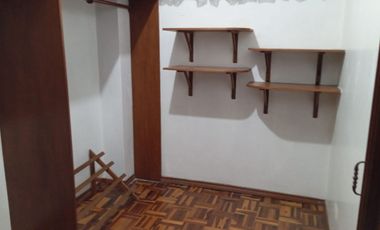 En Alquiler Dpto. de 3 dormitorios en Colinas de los Ceibos