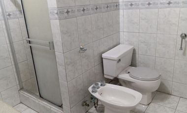 En Alquiler Dpto. de 3 dormitorios en Colinas de los Ceibos