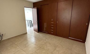 Casa en Renta – Residencial Las Glorias, Salamanca