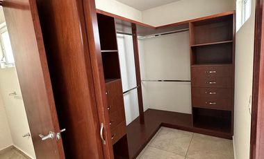 Casa en Renta – Residencial Las Glorias, Salamanca