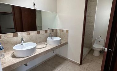 Casa en Renta – Residencial Las Glorias, Salamanca