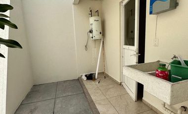 Casa en Renta – Residencial Las Glorias, Salamanca