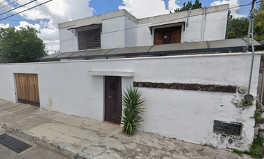 Casa en Venta en la Col. Bojórquez a 8 min. de la Plaza Las Américas, Mérida, Yucatán.