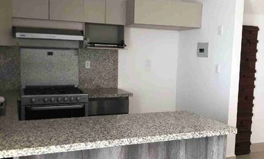 CASA EN RENTA EN EL BOSQUES EL DORADO ELITE ZONA SUR DE LEÓN Al sur de la ciudad, a 5 minutos  de Hospital Regional de Alta Especialidad , Universidad de Guanajuato  (UG) Universidad Tecnológica de León (UTL), Hospital Regional, Puerto Interior, acceso por Boulevard Aeropuerto y Eje Metropolitano, centro comercial Via Alta, Mulza Outlet, Aeropuerto del Bajío