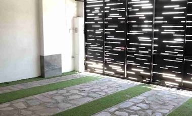 CASA EN RENTA EN EL BOSQUES EL DORADO ELITE ZONA SUR DE LEÓN Al sur de la ciudad, a 5 minutos  de Hospital Regional de Alta Especialidad , Universidad de Guanajuato  (UG) Universidad Tecnológica de León (UTL), Hospital Regional, Puerto Interior, acceso por Boulevard Aeropuerto y Eje Metropolitano, centro comercial Via Alta, Mulza Outlet, Aeropuerto del Bajío