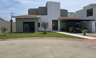Lujo Residencial en Los Tigres – Casa Ave del Paraíso