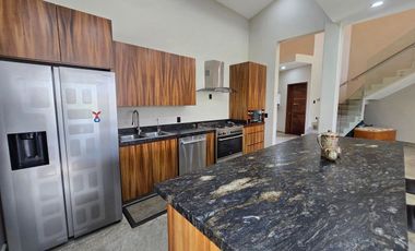 Lujo Residencial en Los Tigres – Casa Ave del Paraíso