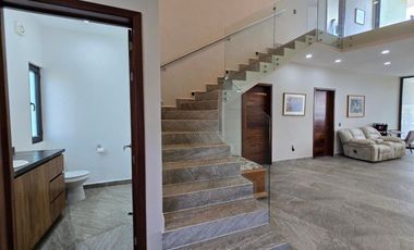 Lujo Residencial en Los Tigres – Casa Ave del Paraíso