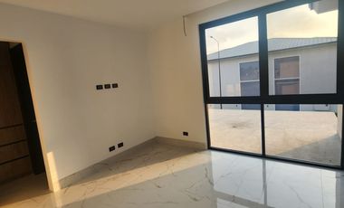 CASA DE ESTRENO DE VENTA , SAMBORONDON.