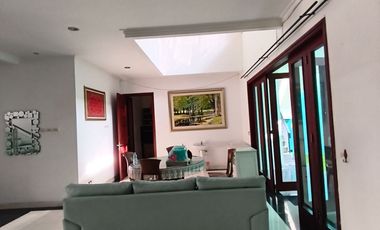 Rumah Mewah Dekat UGM, Dalam Perumahan Jogja Bale Hinggil ; Jalan Kaliurang km 9