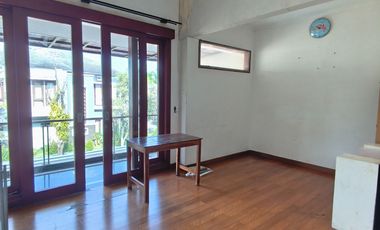 Rumah Mewah Dekat UGM, Dalam Perumahan Jogja Bale Hinggil ; Jalan Kaliurang km 9