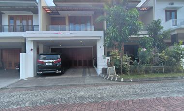 Rumah Mewah Dekat UGM, Dalam Perumahan Jogja Bale Hinggil ; Jalan Kaliurang km 9