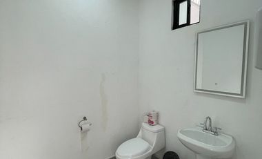 VENTA BODEGA COMERCIAL DE 160 MTS. EN LAS AMERICAS A UNAS CUADRAS DE 5 DE FEBRERO, QUERETARO.