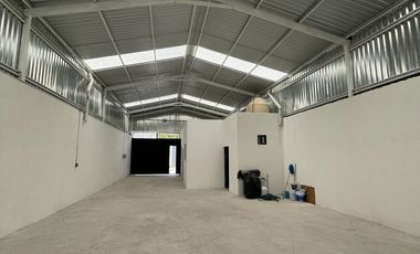 VENTA BODEGA COMERCIAL DE 160 MTS. EN LAS AMERICAS A UNAS CUADRAS DE 5 DE FEBRERO, QUERETARO.