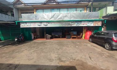 Ruko 3 Pintu di Adisucipto