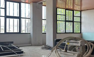 Dijual Cepat Ruko Gandeng Manyar Kertoarjo Bonnet,  Lokasi Sangat Strategis, Dijual Komplit Beserta Equipment Siap Pakai Tinggal Lanjutkan Usahanya