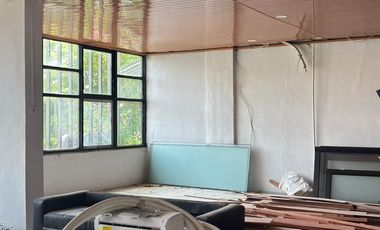 Dijual Cepat Ruko Gandeng Manyar Kertoarjo Bonnet,  Lokasi Sangat Strategis, Dijual Komplit Beserta Equipment Siap Pakai Tinggal Lanjutkan Usahanya