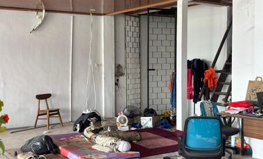 Dijual Cepat Ruko Gandeng Manyar Kertoarjo Bonnet,  Lokasi Sangat Strategis, Dijual Komplit Beserta Equipment Siap Pakai Tinggal Lanjutkan Usahanya