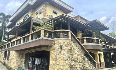 FS: Beautiful Mansion in Valley Golf Subdivision.