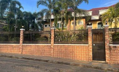 FS: Beautiful Mansion in Valley Golf Subdivision.