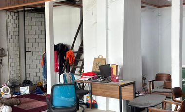 Dijual Cepat Ruko Gandeng Manyar Kertoarjo Bonnet,  Lokasi Sangat Strategis, Dijual Komplit Beserta Equipment Siap Pakai Tinggal Lanjutkan Usahanya