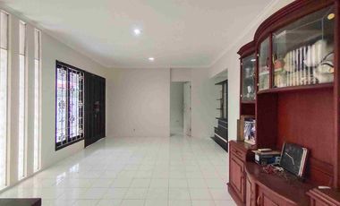 50jt SERIUSAN luas banget darmo indah selatan no timur barat harapan asri sari