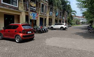 RUKO dua lantai depan kampus baru AMNI